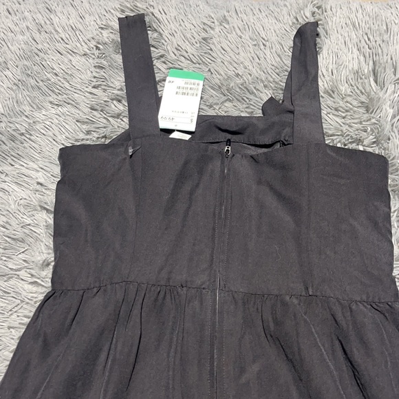 π₯°π₯°H&M Ruffled Mini Dressπ₯°π₯° - Picture 6 of 11